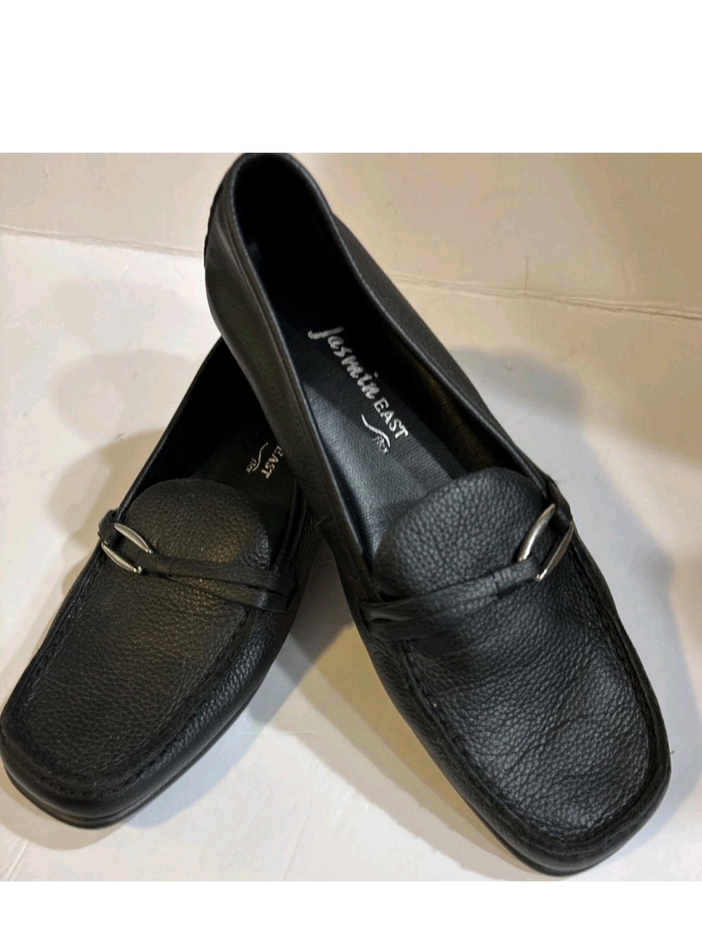 EAST 5TH Flex Women’s Loafer Black Flats Shoes Slip-On Flats Size 6B.